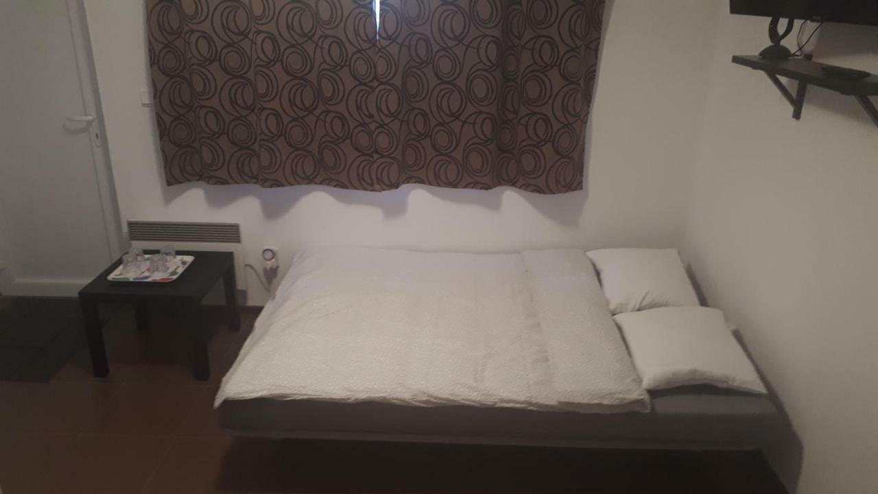 Apartmán - súkromie v meste (1) Bratislava Exterior foto